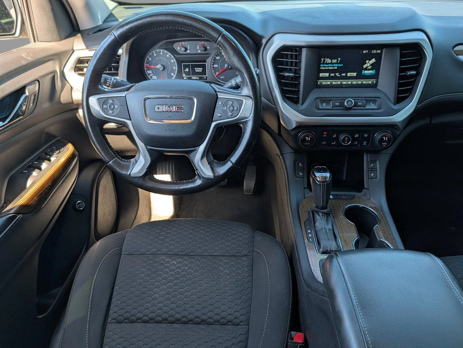 Used 2019 Summit White GMC SLE image 27
