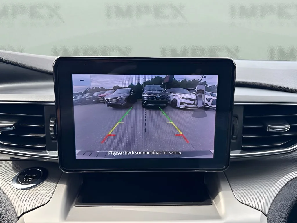 Used 2022 White Ford XLT image 22