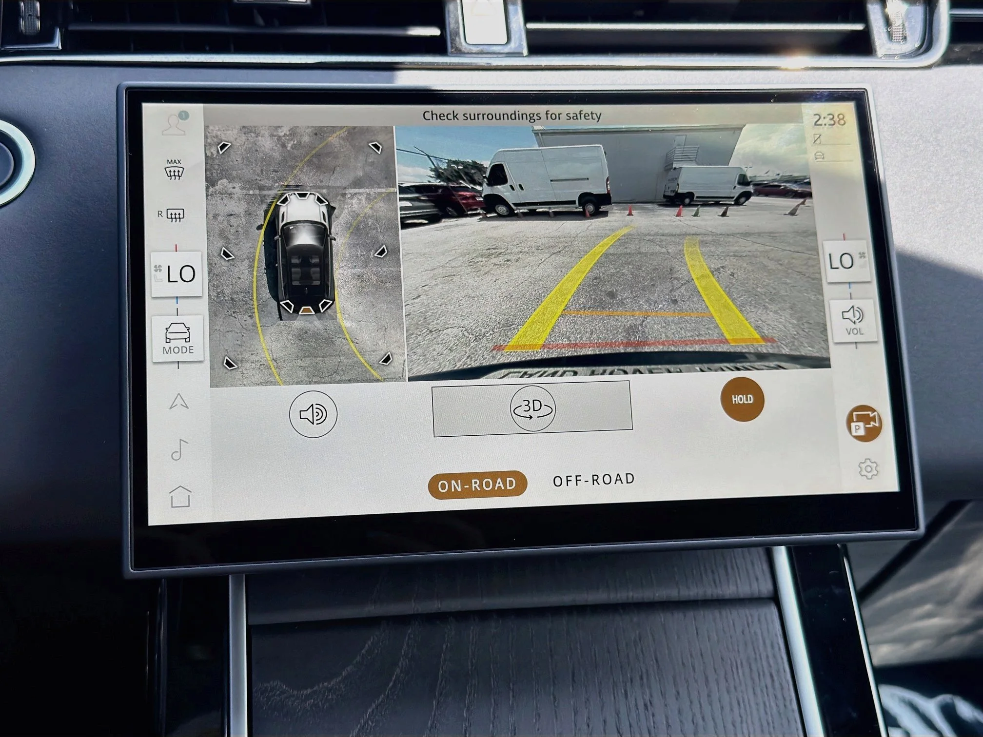 New 2026 Santorini Black Metallic Land Rover Core S image 33
