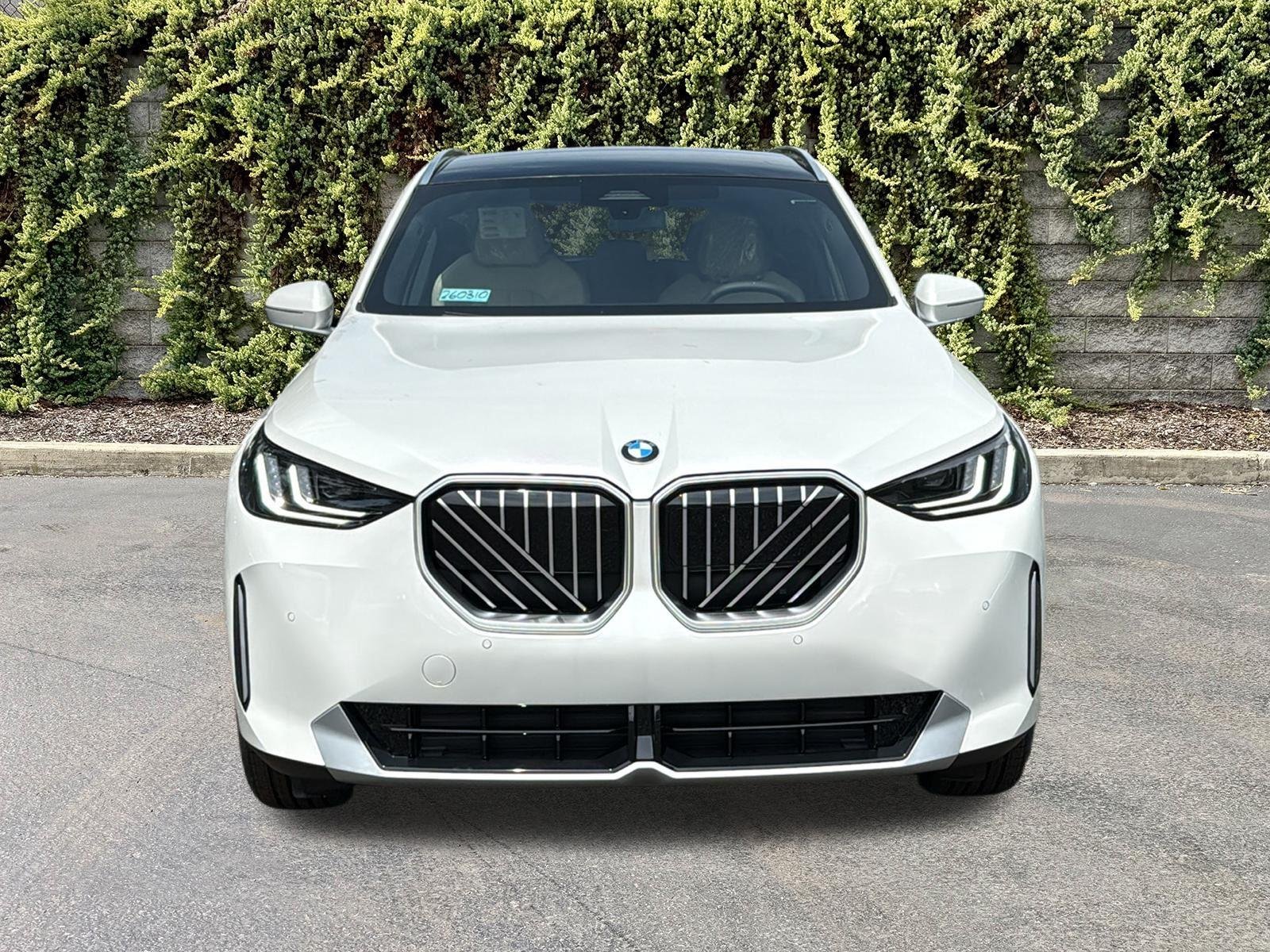 New 2026 Mineral White Metallic BMW 30 xDrive image 2