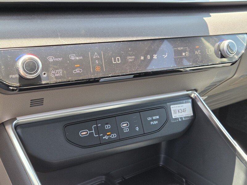 New 2026 Snow White Pearl Kia EX image 14