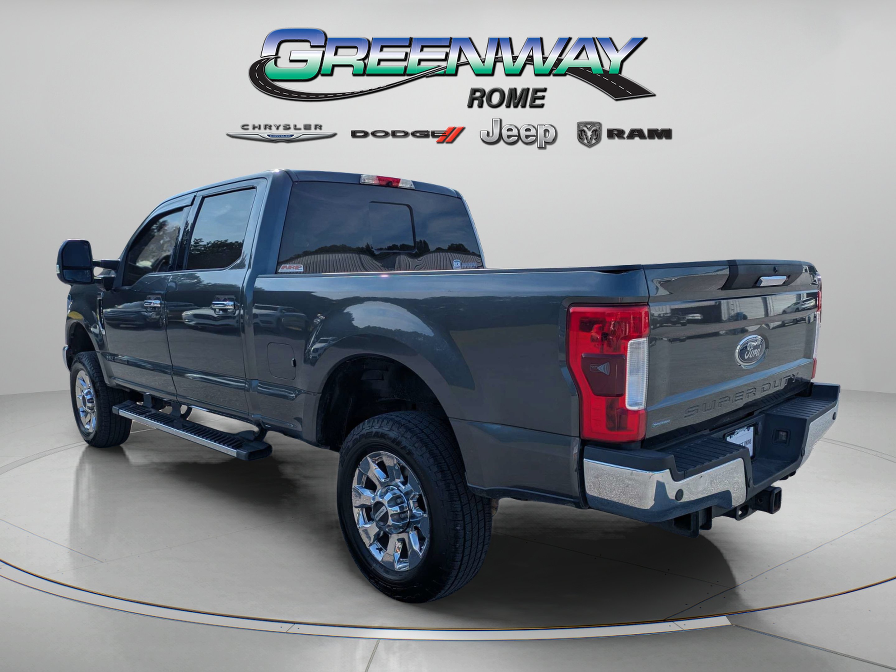 Used 2017 Magnetic Ford Lariat image 5