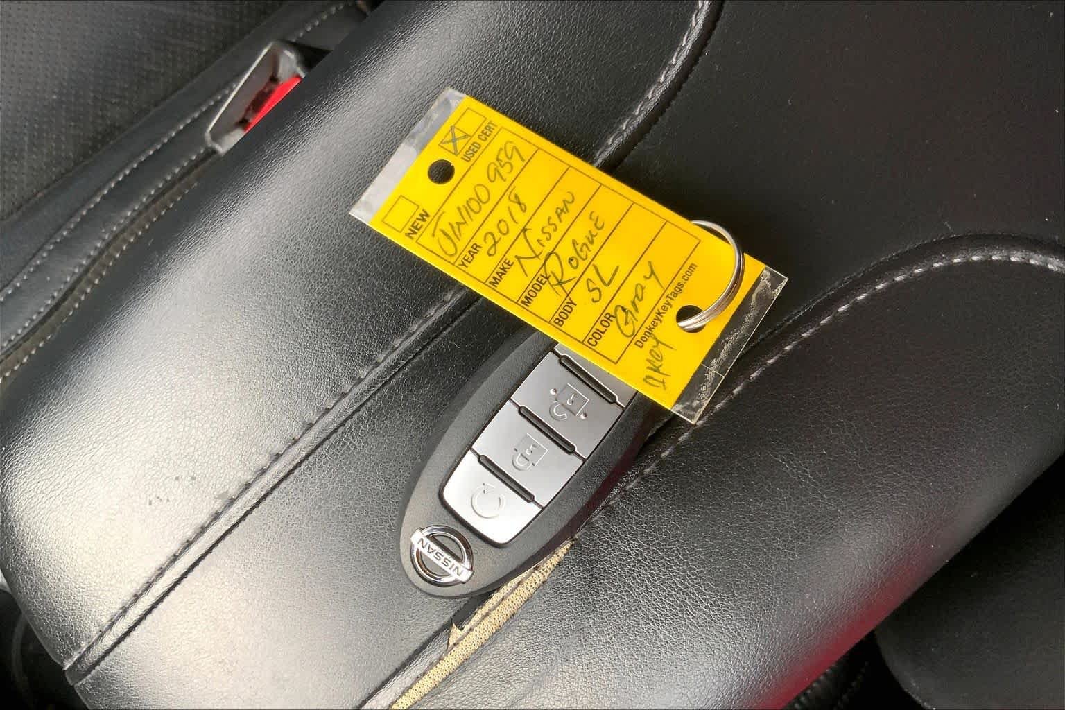 Used 2018 Gun Metallic Nissan SL image 15