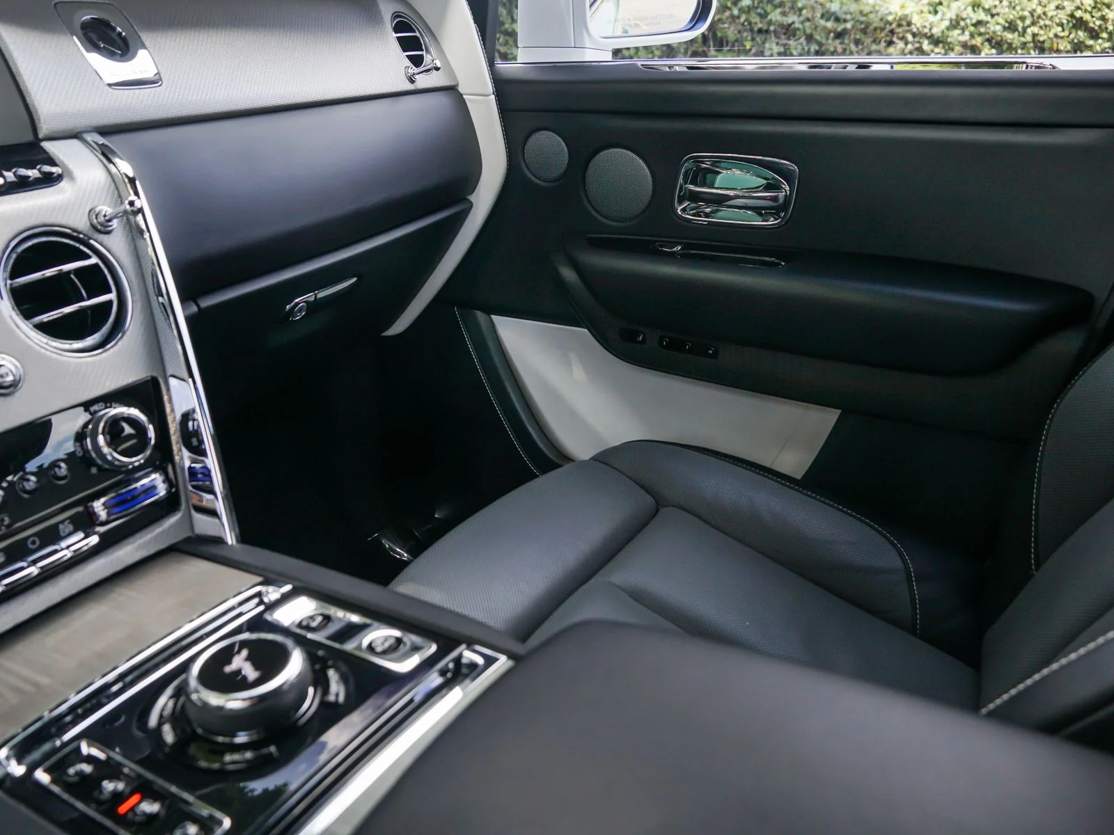 Certified Used 2024 Arctic White Rolls-Royce  image 18