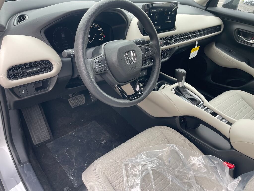 New 2027 Solar Silver Metallic Honda LX image 6