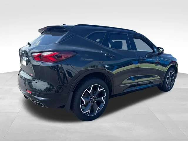 Used 2022 Black Chevrolet RS image 6