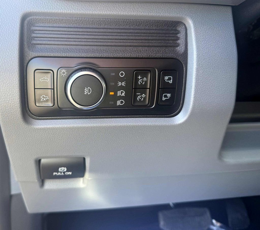 2026 Ford F-350 Super Duty XLT - Photo 12