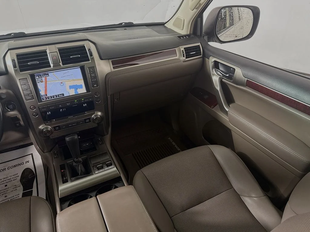Used 2019 Starfire Pearl Lexus Premium image 25