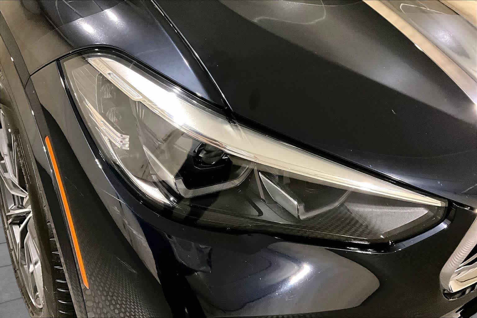 Used 2019 Carbon Black Metallic BMW xDrive40i image 26