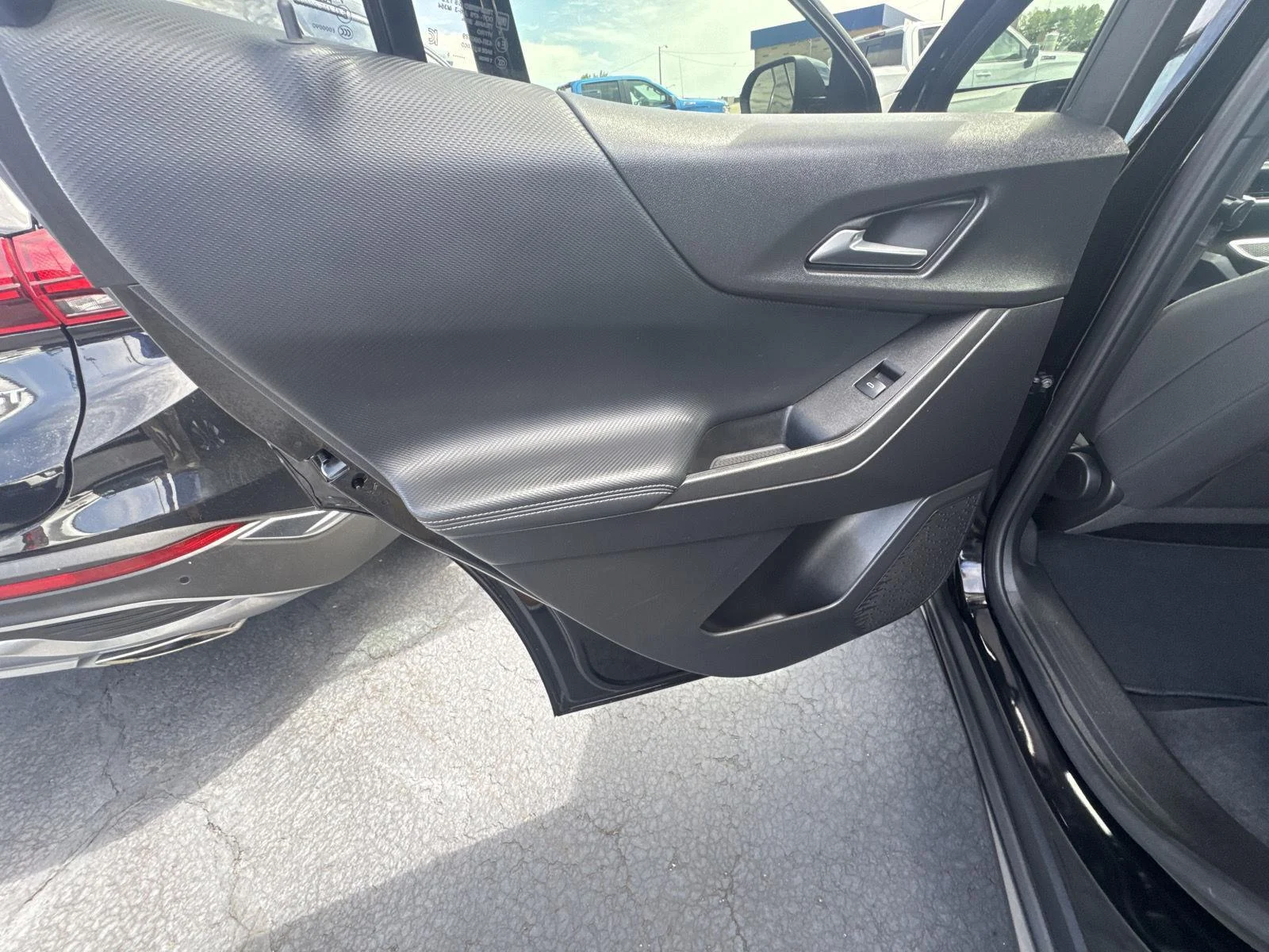 Used 2025 Mosaic Black Metallic Chevrolet LT image 10