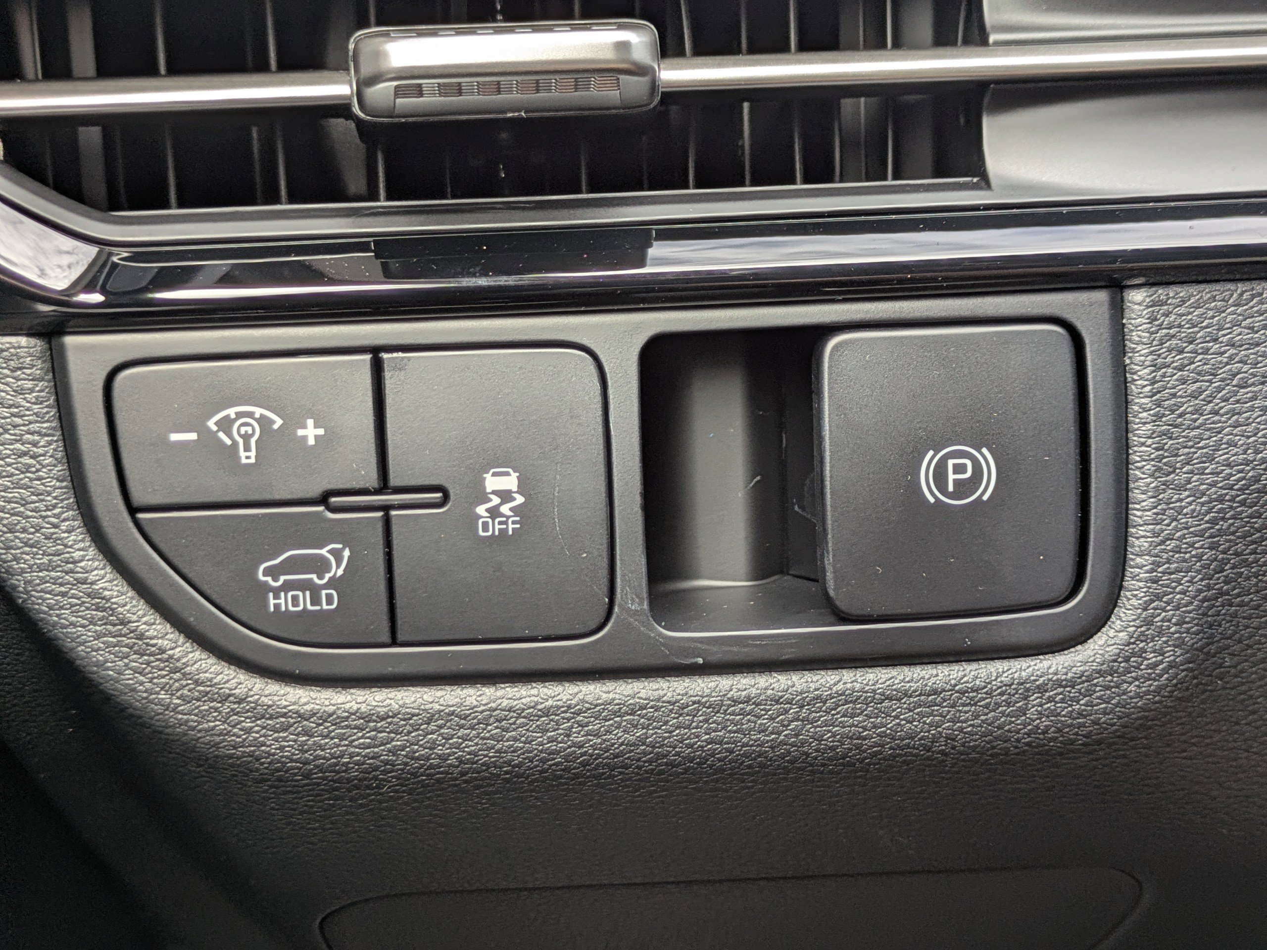 New 2026 Glacial White Pearl Kia EX image 32