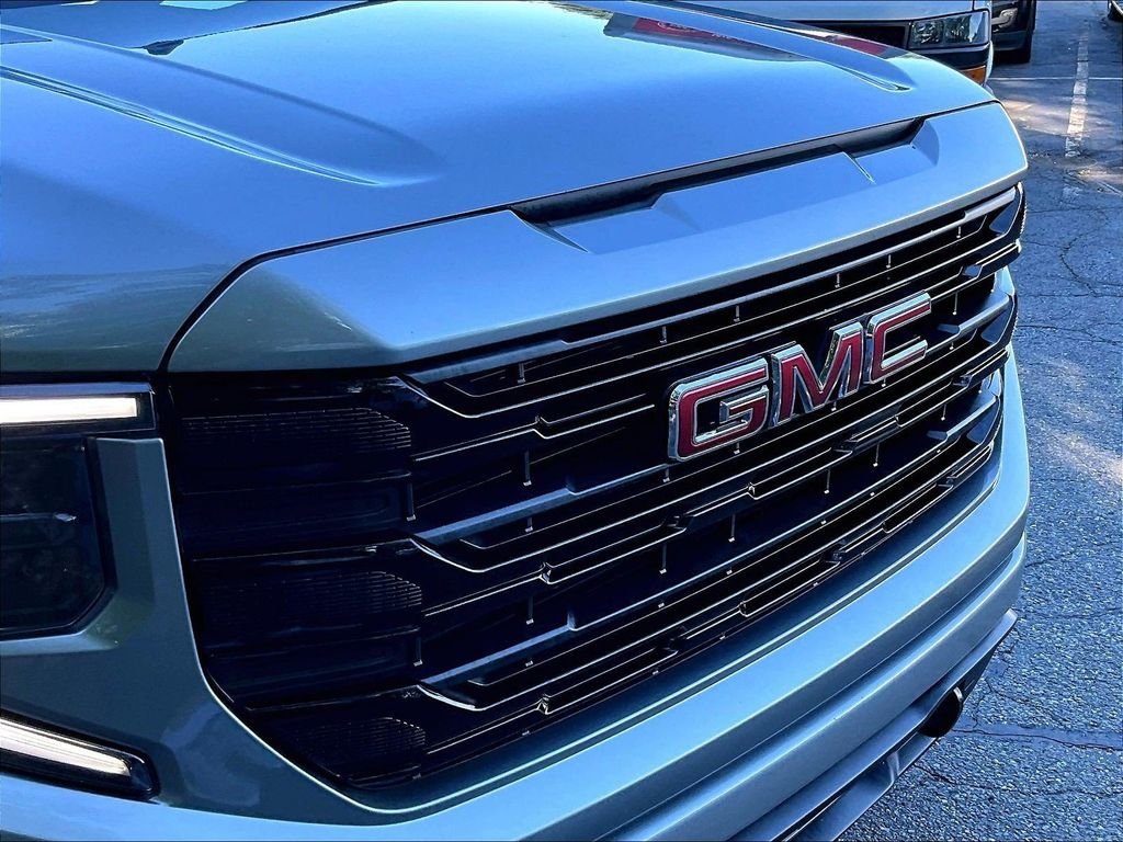 Used 2023 Silver GMC Elevation image 30