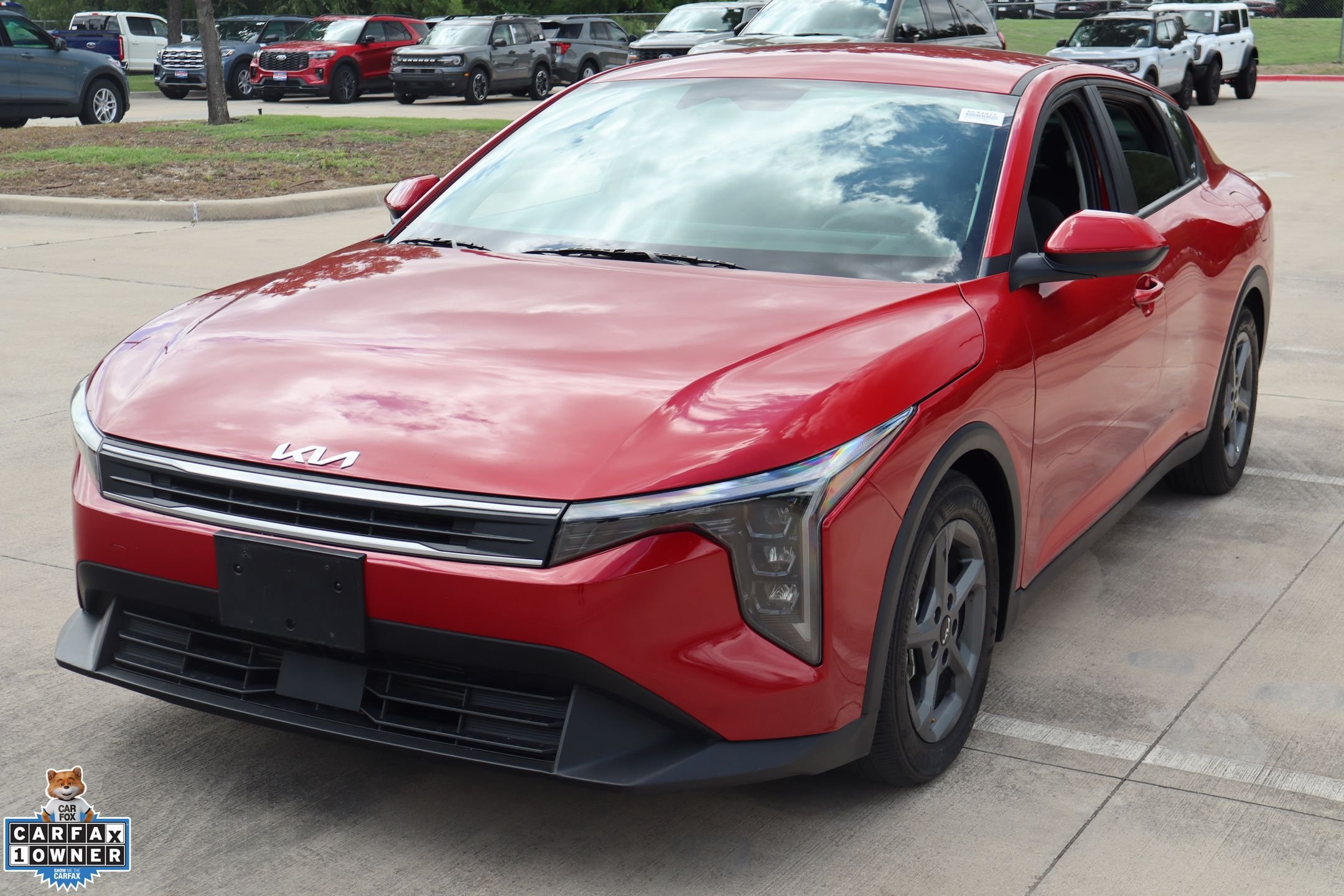 Used 2025 Red Kia LXS image 8