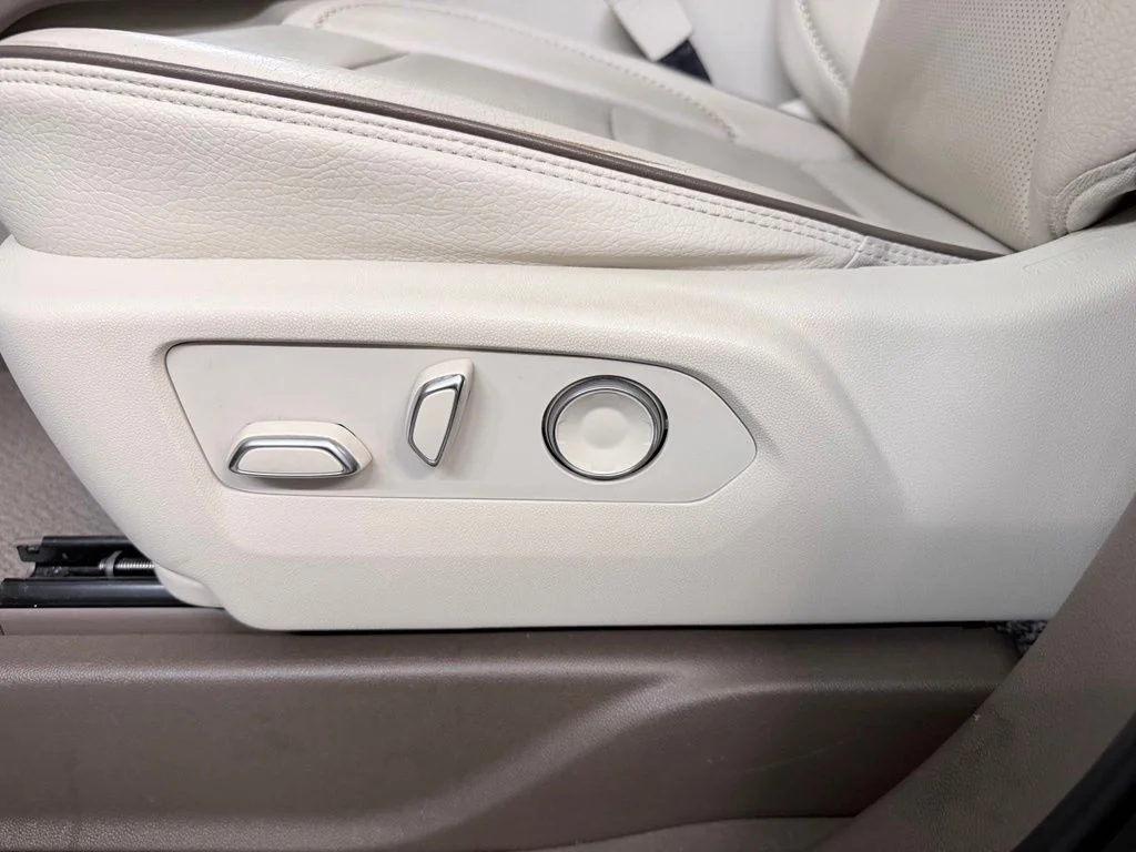 Used 2021 White Frost GMC Denali image 11