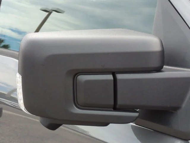 New 2026 Carbonized Gray Metallic Ford XLT image 12