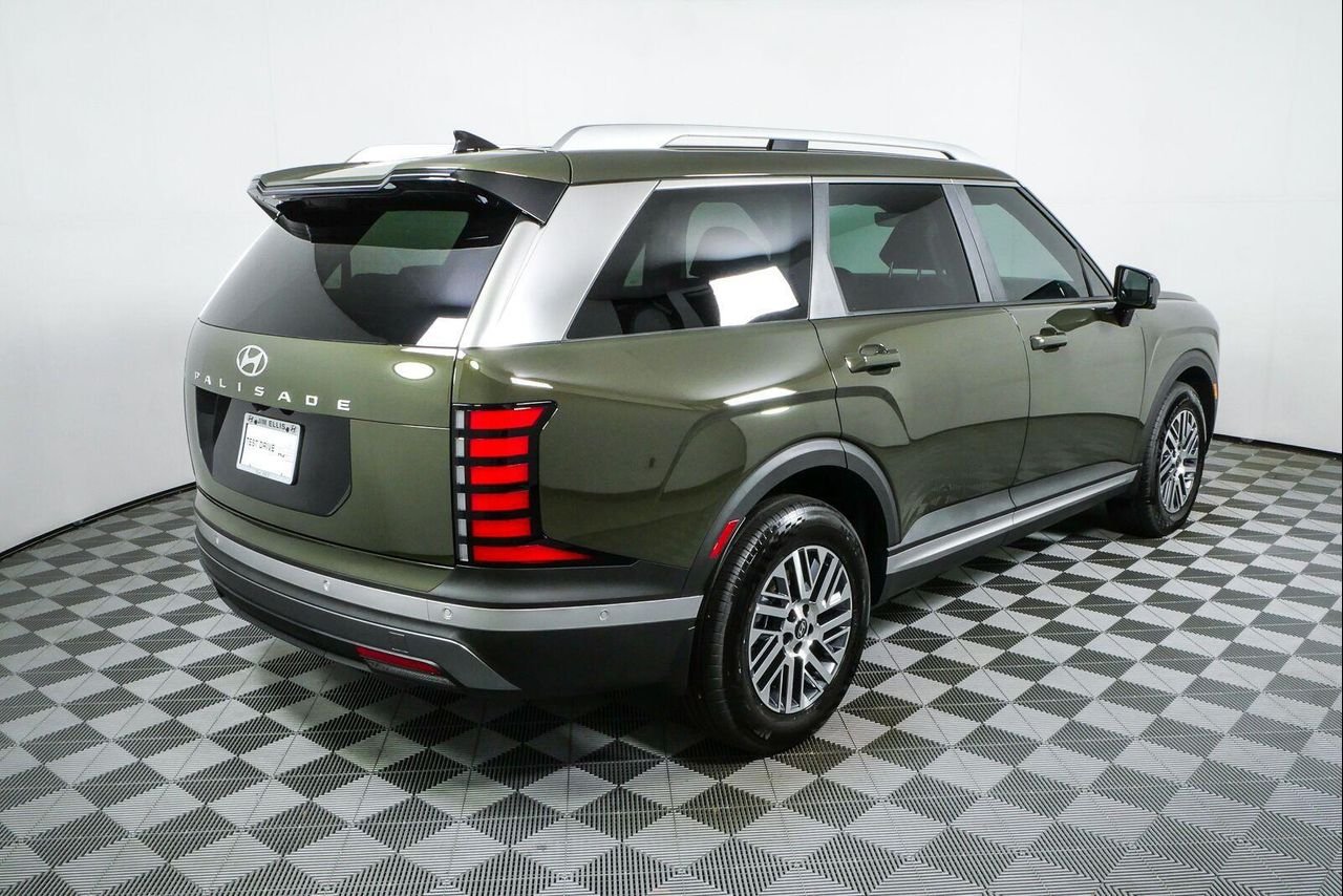 New 2026 Titan Green Hyundai SEL Premium FWD image 44