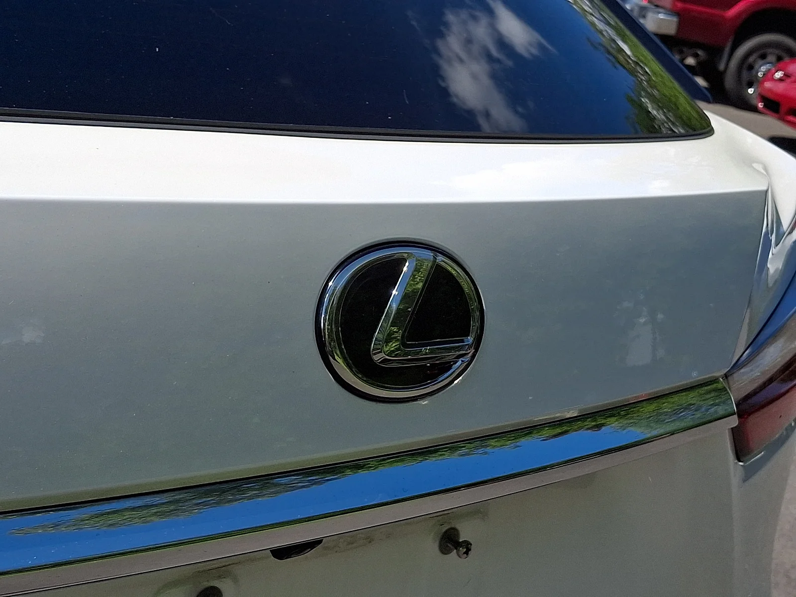 Used 2018 Eminent White Pearl - 085 Lexus  image 29