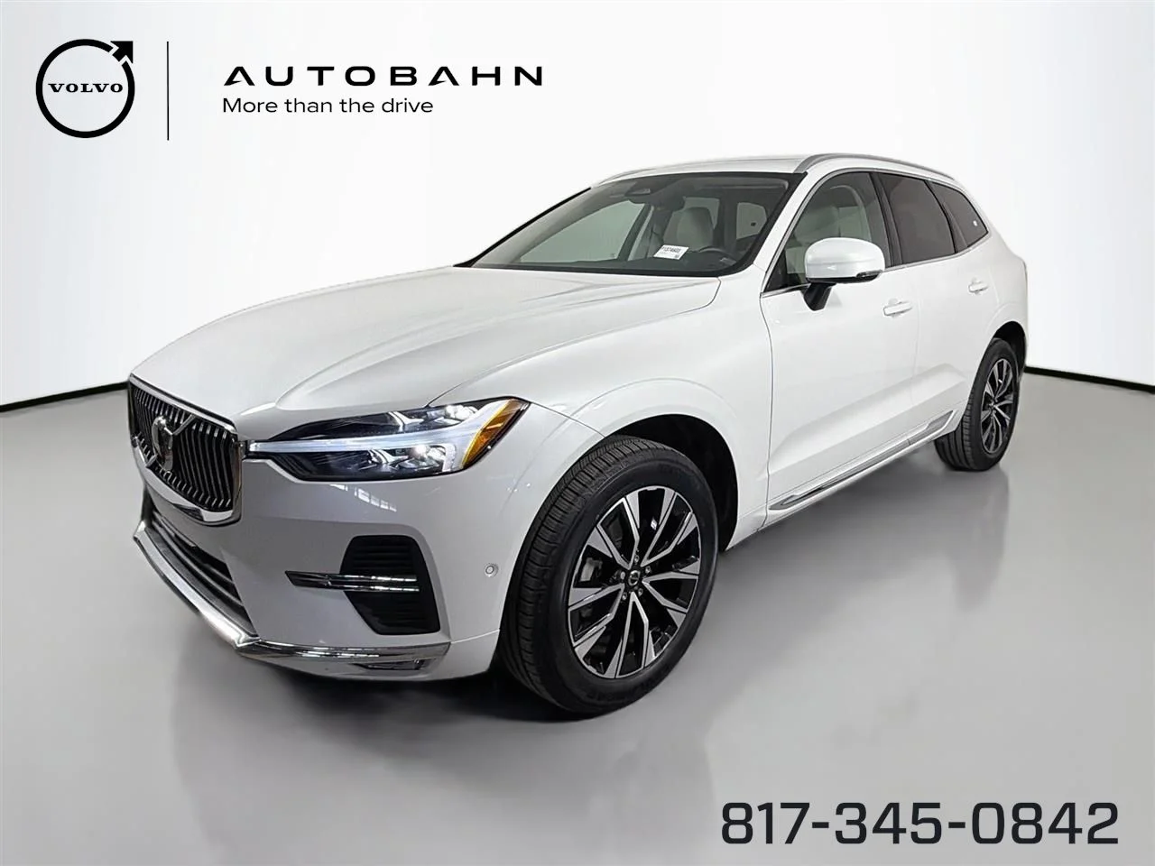 2023 Volvo XC60 B5 Plus Bright Theme FWD's photo
