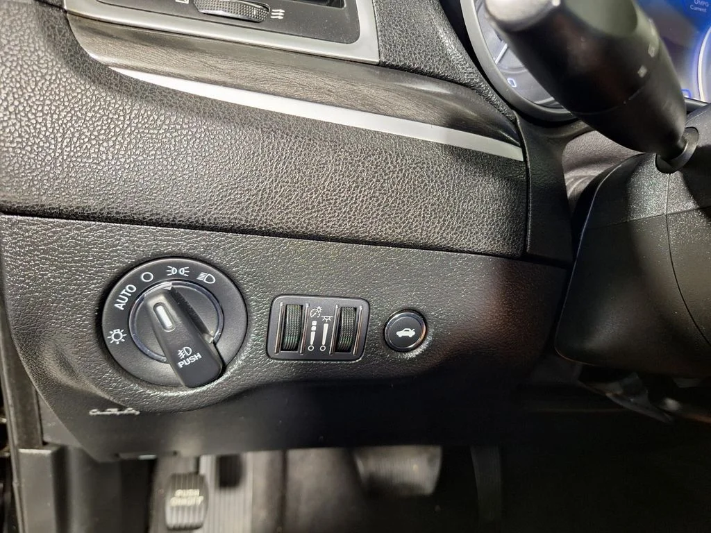 Used 2022 Gloss Black Chrysler Touring image 20