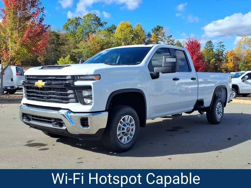 New 2026 Summit White Chevrolet WT image 32