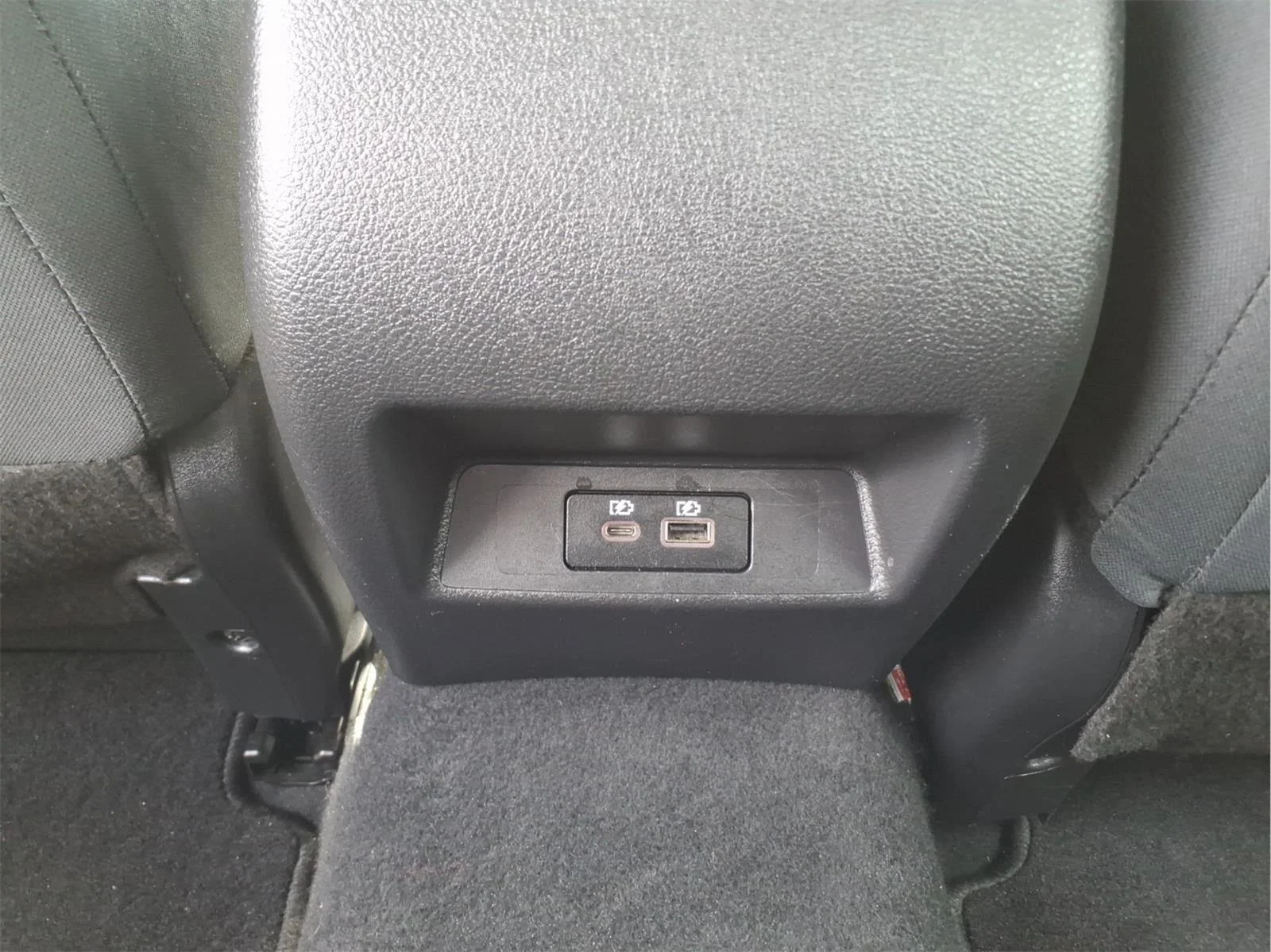 Used 2025 Glacier White Nissan SV image 13