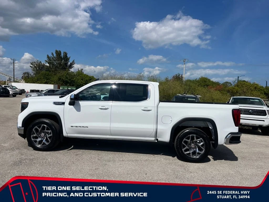 New 2026 Summit White GMC SLE image 4