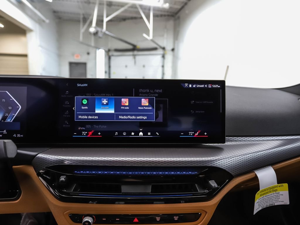 2025 BMW i4 40 - Photo 16