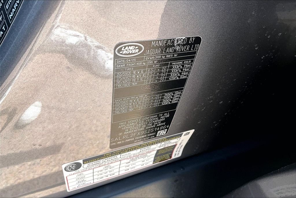 Certified Used 2025 Eiger Gray Metallic Land Rover Dynamic SE image 31