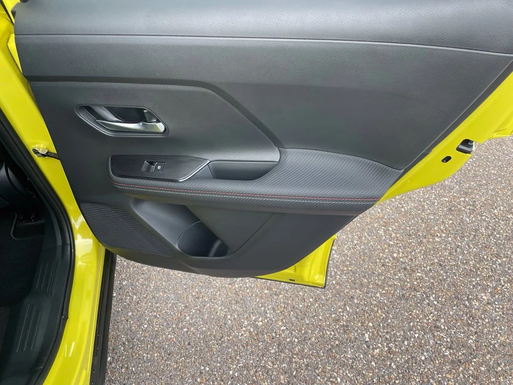 Used 2025 Yellow Nissan SR image 22