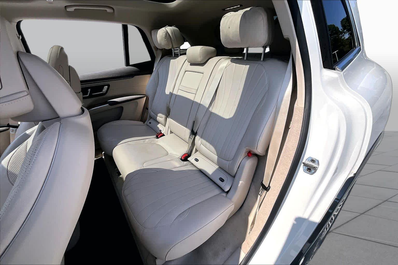 Used 2023 Polar White Mercedes-Benz EQS 580 image 20