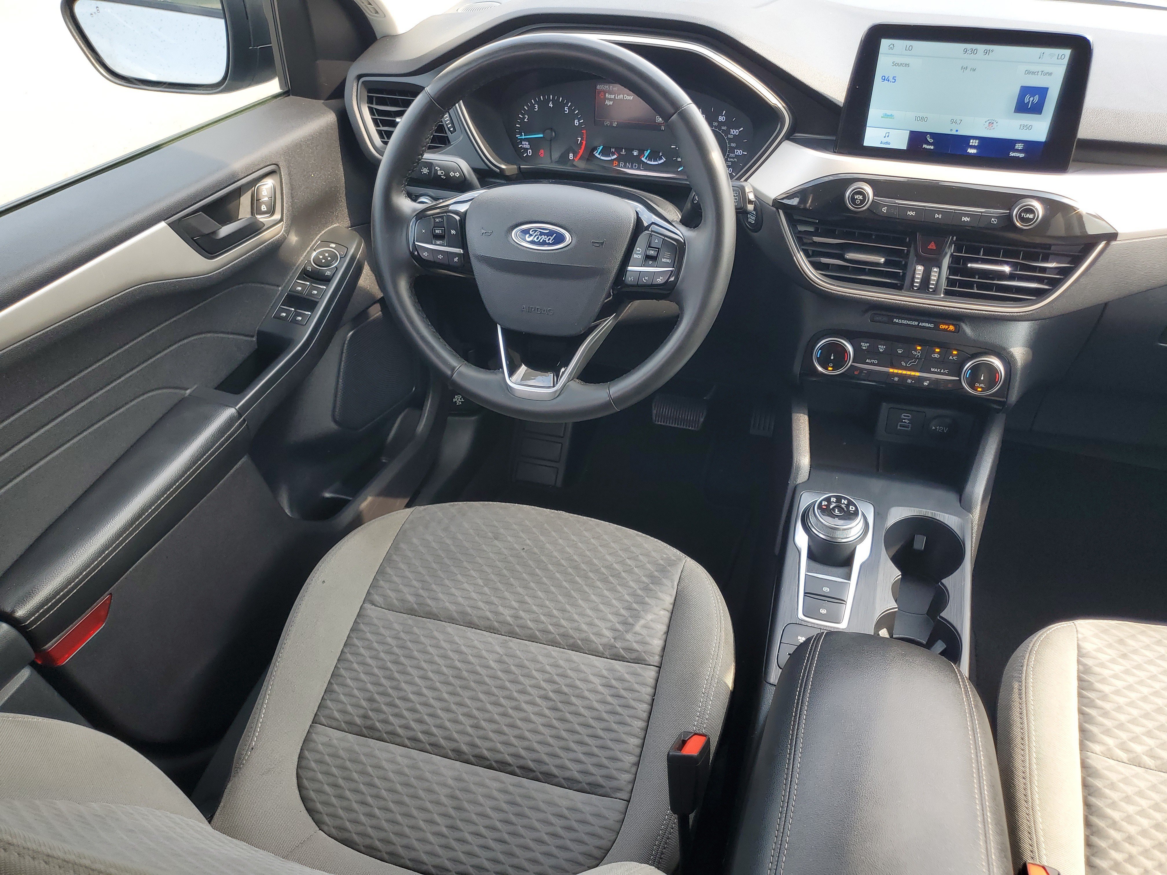 Used 2022 Silver Ford SE image 13