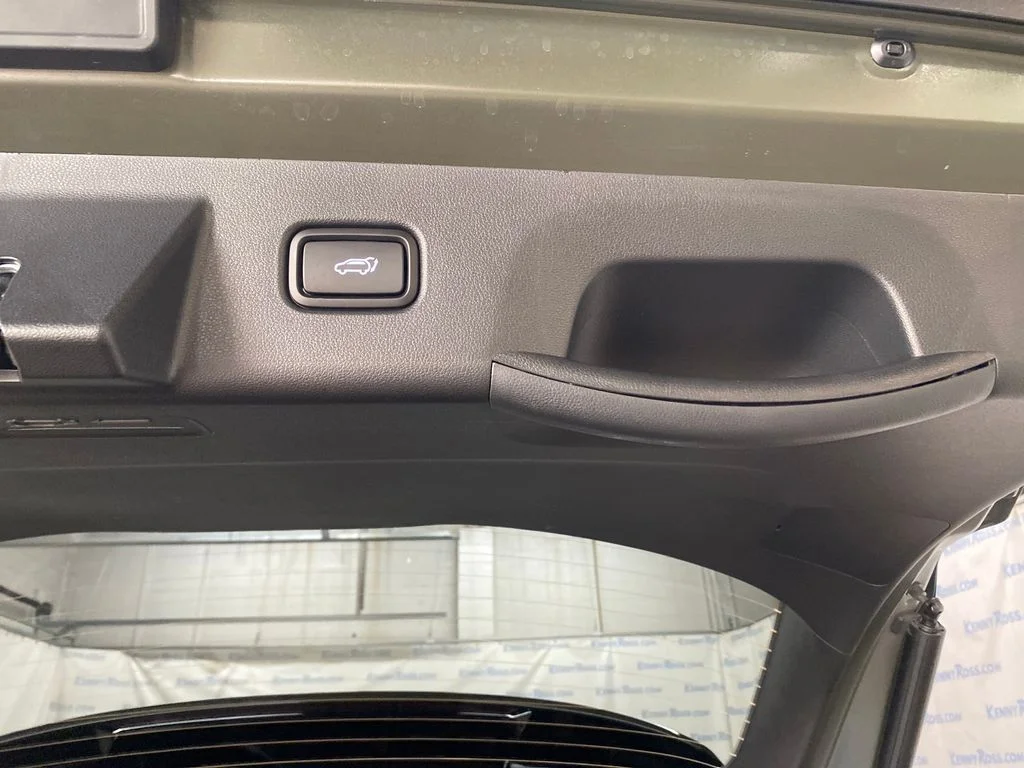 Used 2026 Green Hyundai Limited image 18