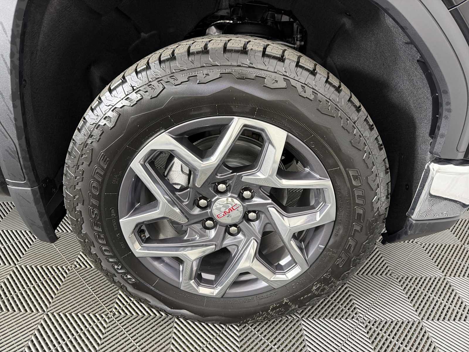 2026 GMC Sierra 1500 SLT - Photo 10