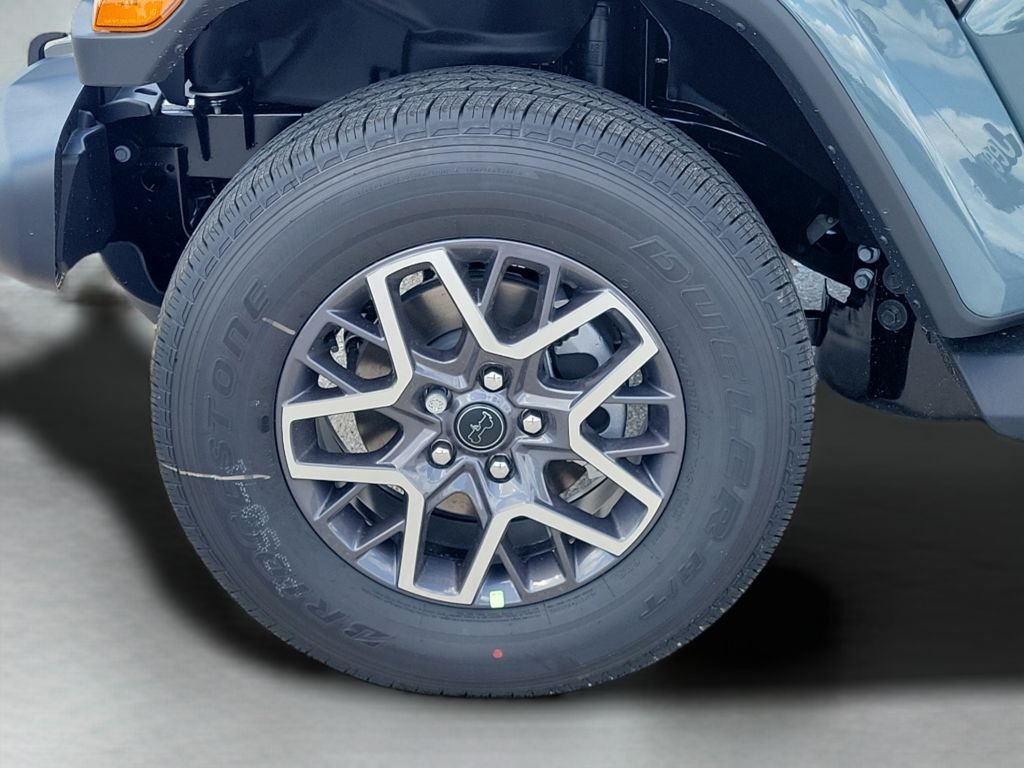 New 2026 Anvil Clear-Coat Exterior Paint Jeep Sahara image 10