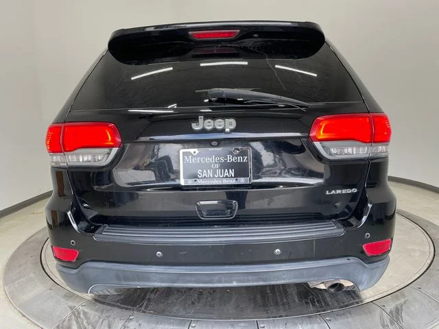Used 2017 Diamond Black Crystal Pearlcoat Jeep Laredo image 13