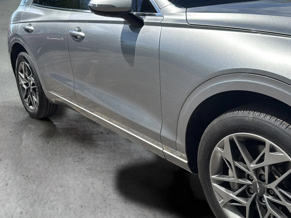 Used 2023 Silver Genesis 2.5T image 27