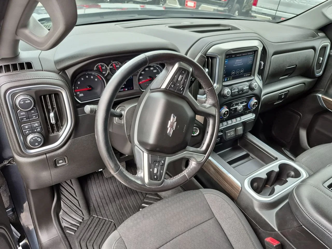 Used 2021 SHADOW GRAY METALLIC Chevrolet LT Trail Boss image 10