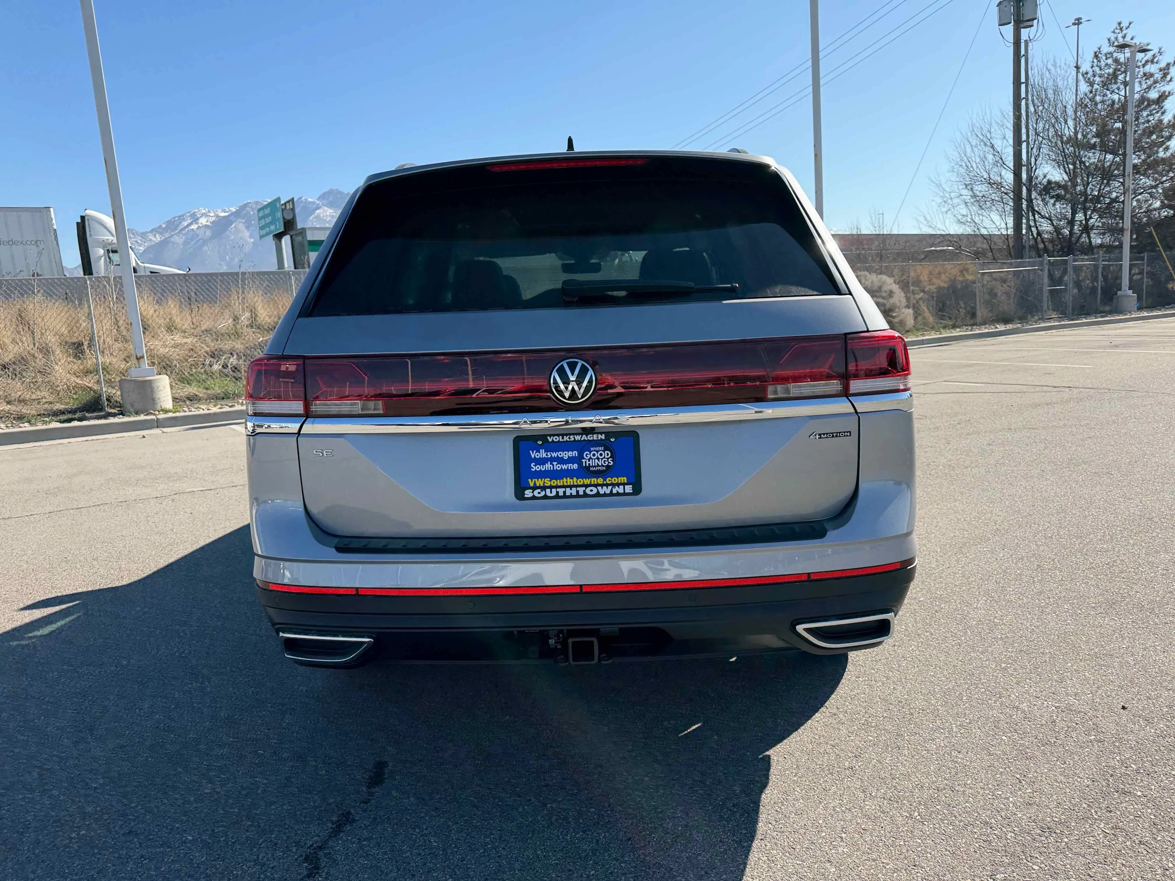 New 2026 Silver Mist Volkswagen 2.0T SE w/Technology image 9