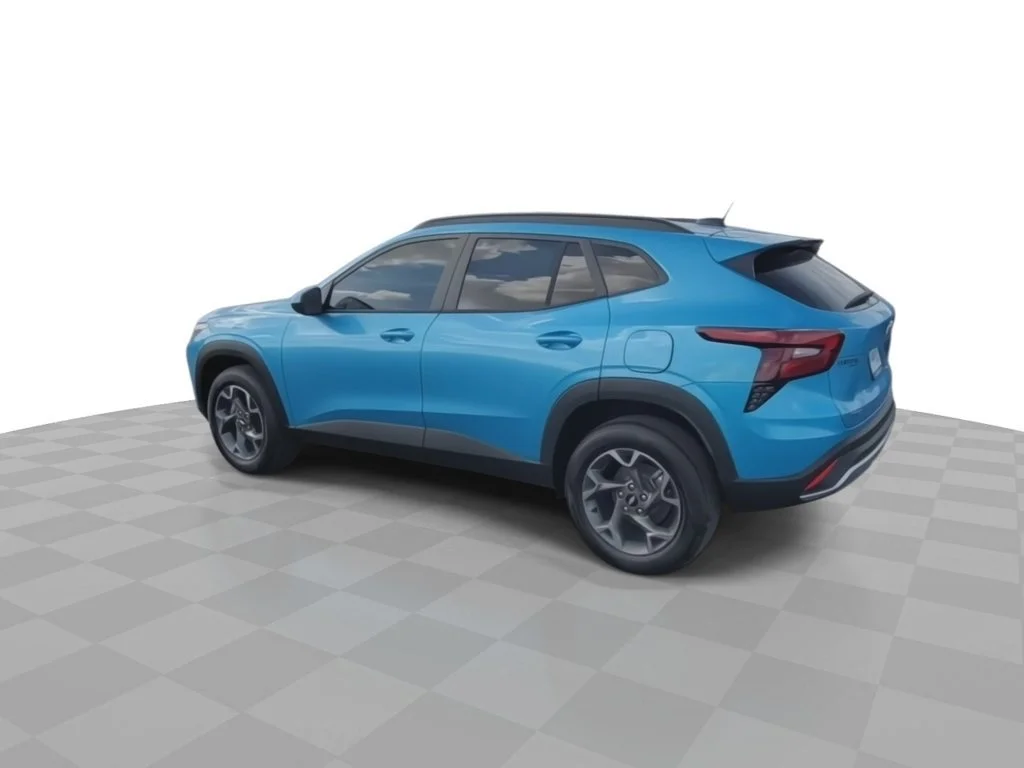 2026 Chevrolet Trax LT - Photo 6