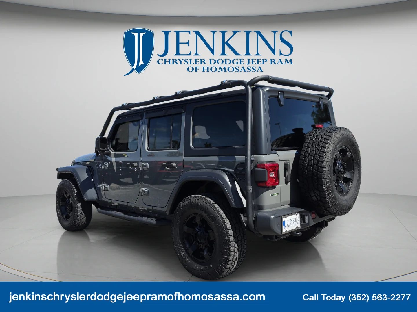 Used 2020 Sting-Gray Clearcoat Jeep Sport S image 7