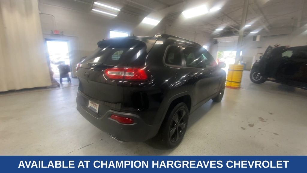 Used 2016 Brilliant Black Crystal Pearlcoat Jeep Limited image 11