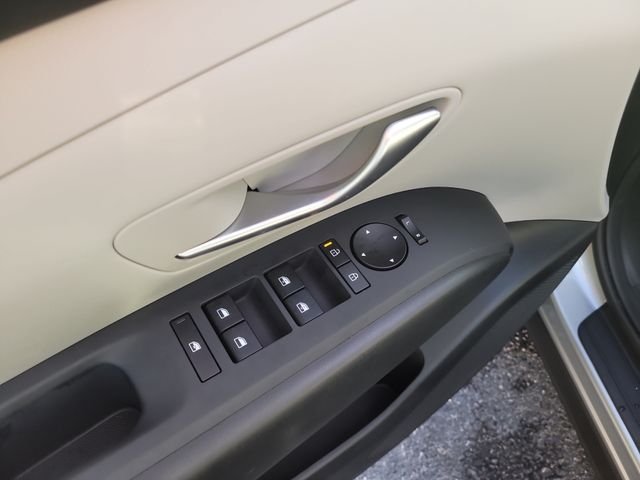 Used 2026 Silver Hyundai SEL image 17