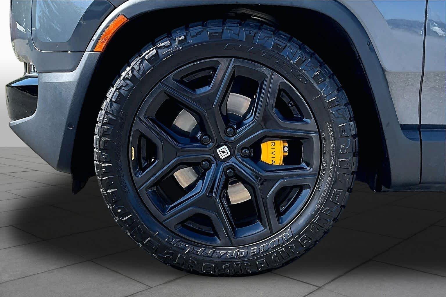 Used 2023 Midnight Black Rivian Adventure image 10