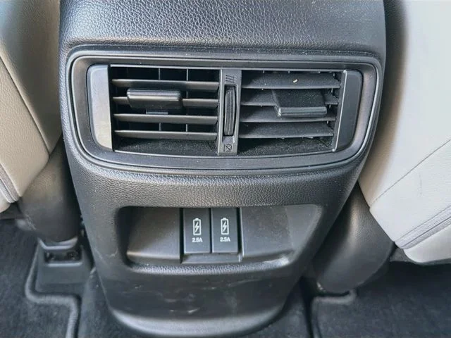 Used 2018  Honda EX-L image 24