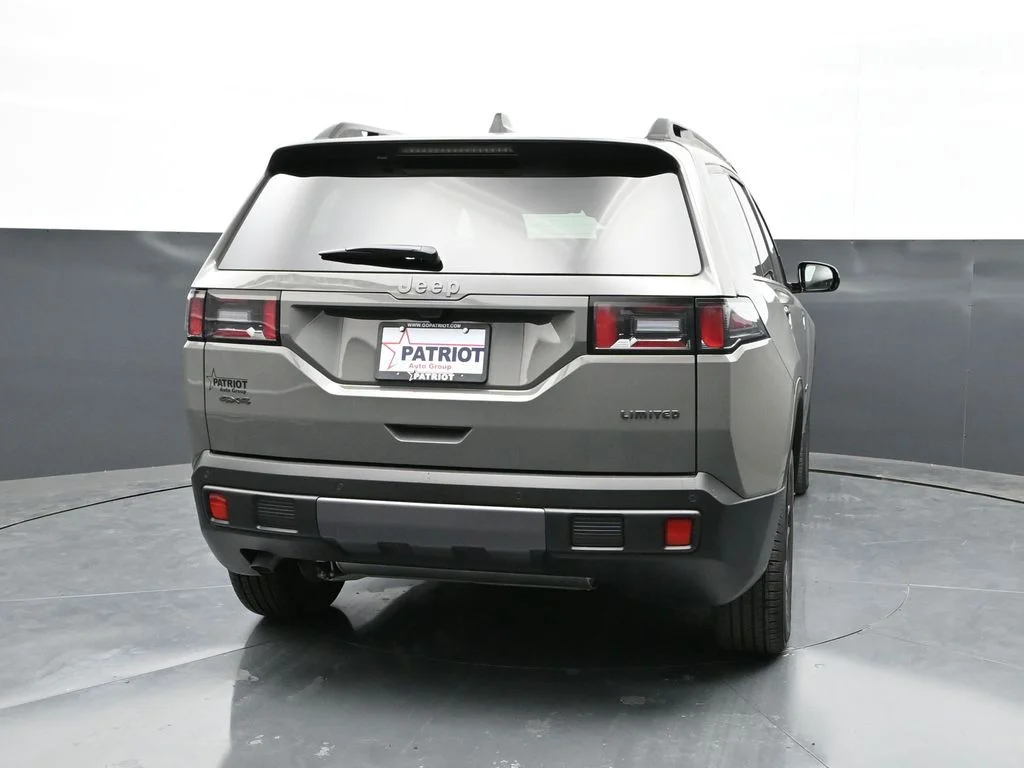 New 2026 Sting-Gray Clear-Coat Exterior Paint Jeep Limited image 24