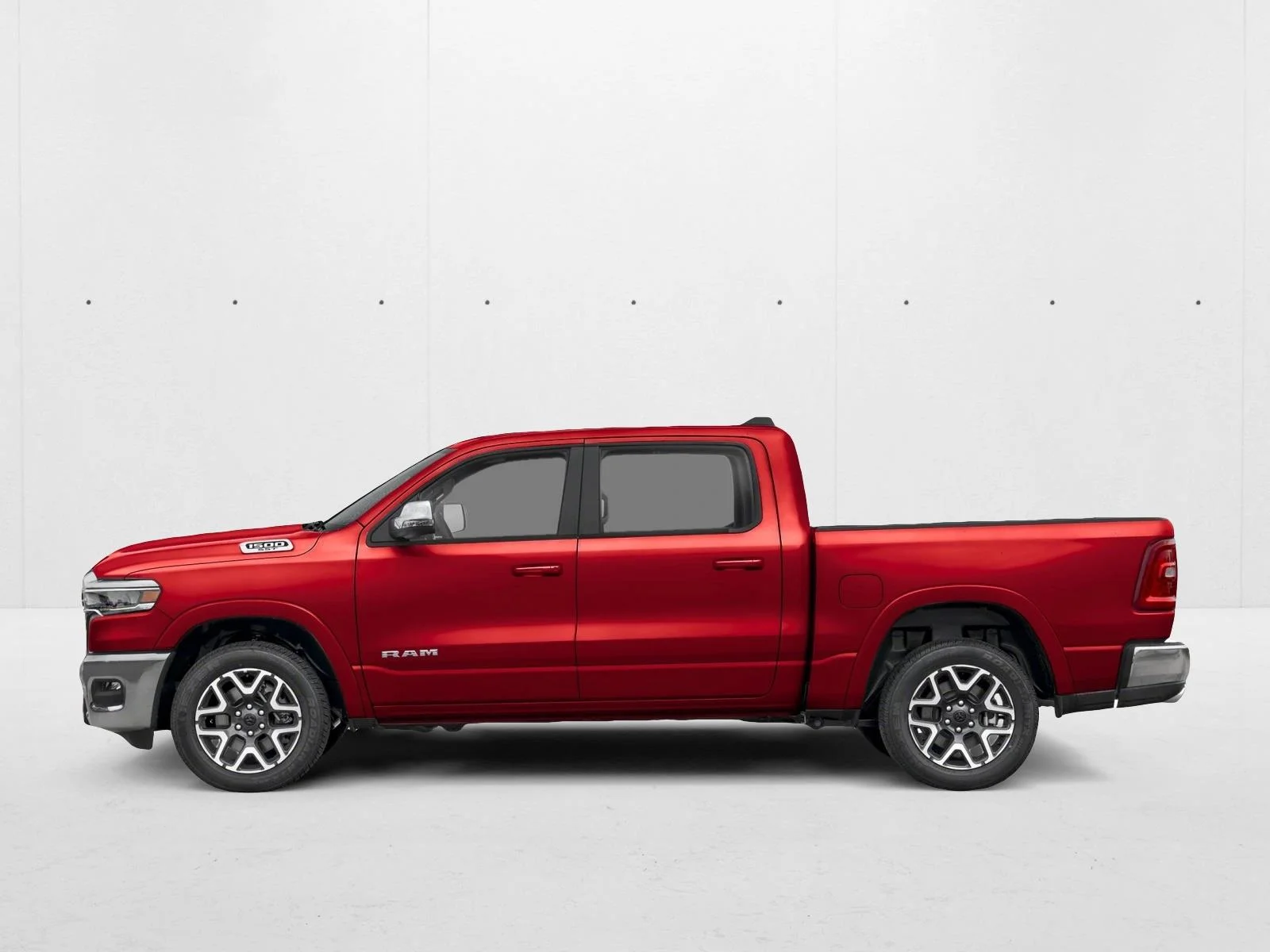 New 2026 Molten Red Pearlcoat Ram Laramie image 3