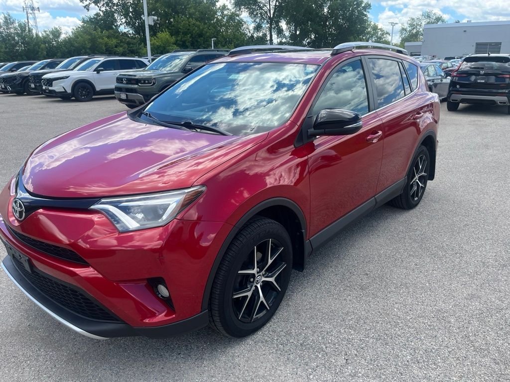 Used 2016 Toyota RAV4 SE with VIN 2T3JFREV0GW418768 for sale in Glendale, WI