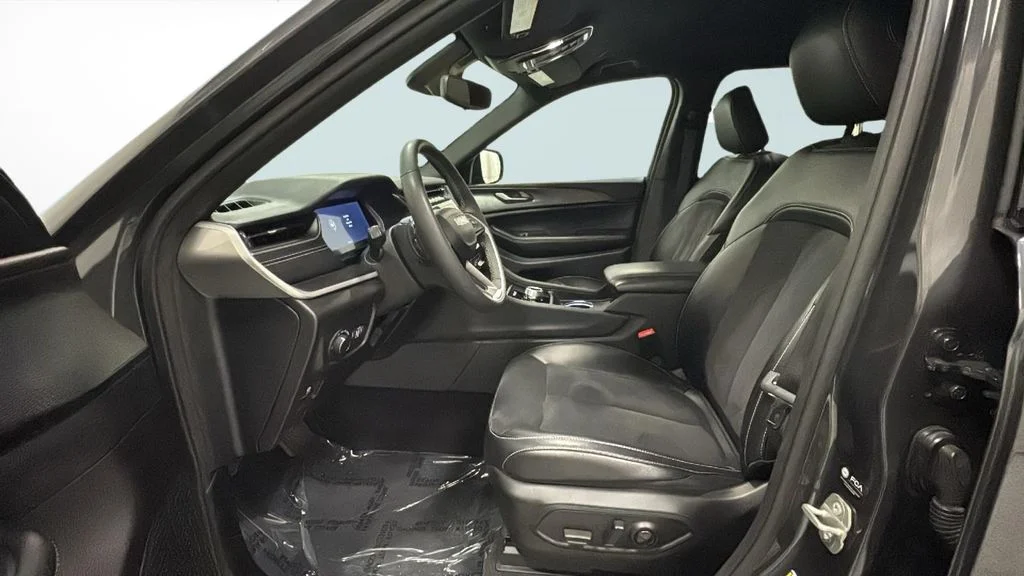 Certified Used 2023 Gray Jeep Altitude X image 8