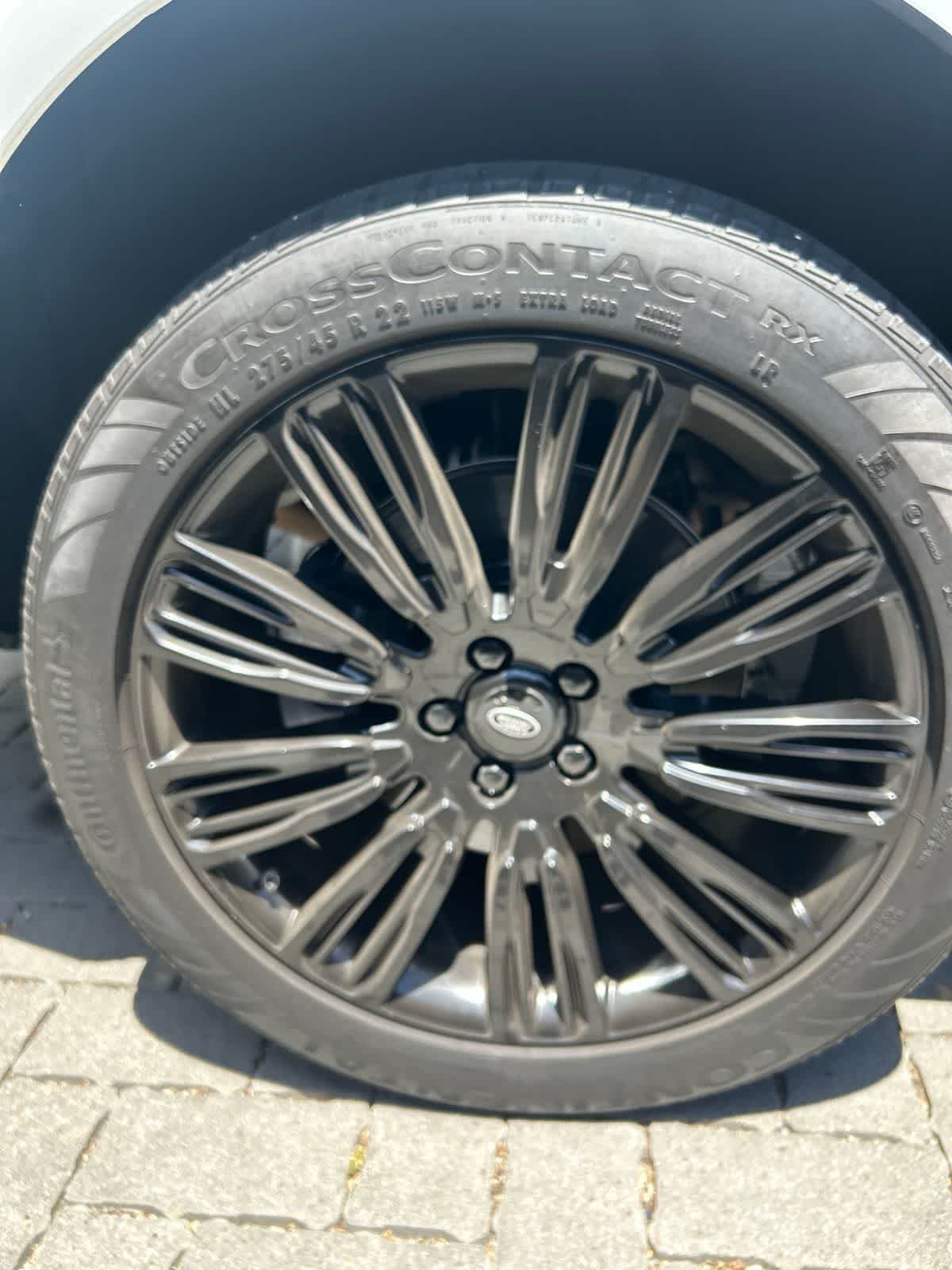 Used 2020  Land Rover HSE image 30