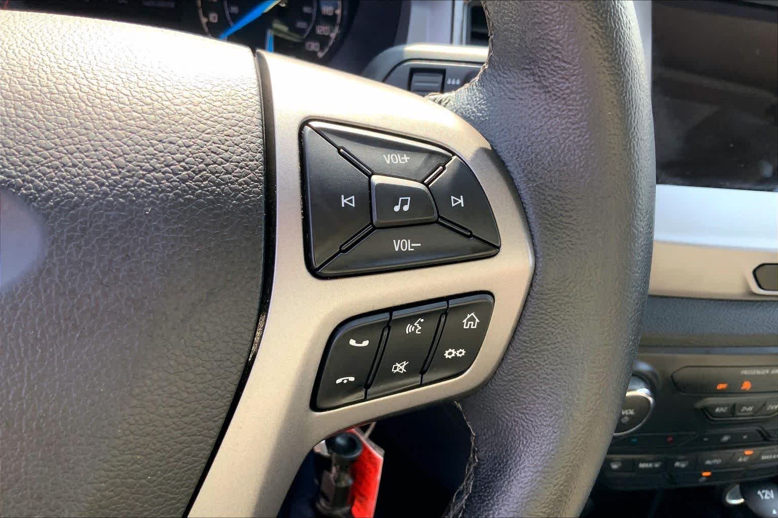 Used 2023 Cactus Gray Ford XLT image 23